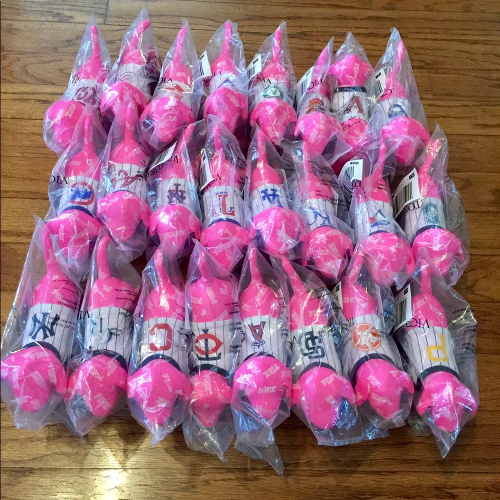 Victoria’s Secret PINK MLB Dogs Listing for 22 Dog